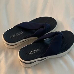 New Dream Pairs Women's Dark Blue Sandals